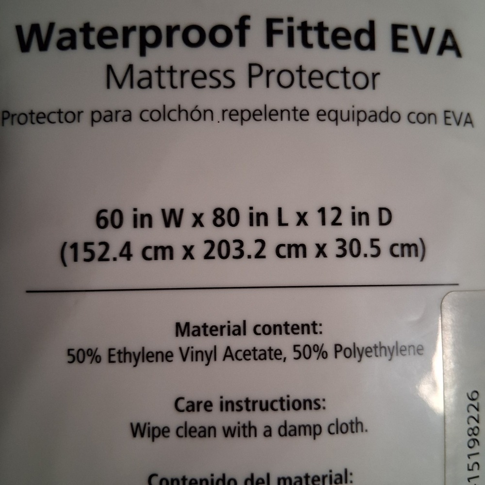 Mainstays Queen Waterproof Mattress Protector Fitted EVA Spill Stain Protection - Picture 4 of 7